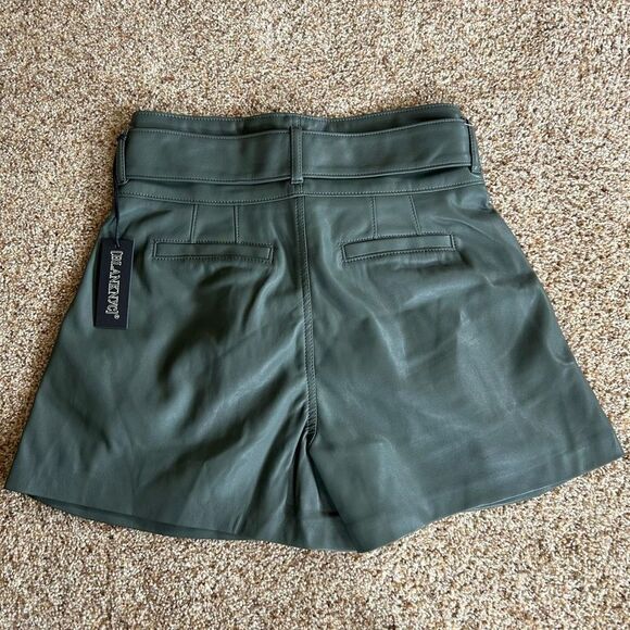 NWT Size 27 Women’s Faux Leather Shorts (BLANKNYC) - Picture 9 of 12